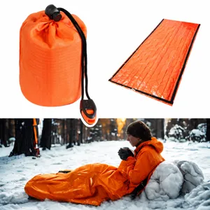 Sacco a pelo d'emergenza arancione coperta termica di sopravvivenza per campeggio.