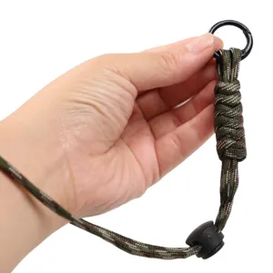Camouflage paracord polsband lanyard voor EDC mobiele telefoonsleutel anti-verlies.
