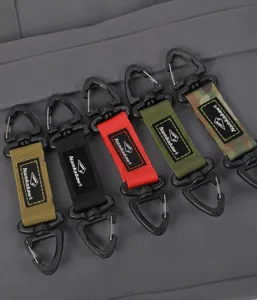 Clip de sangle tactique d'extérieur mousqueton porte-clés pivotant en diverses couleurs.