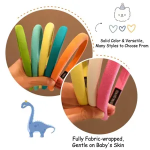 Set di cerchietti per capelli in tessuto colorato per bambine, accessori morbidi e versatili.