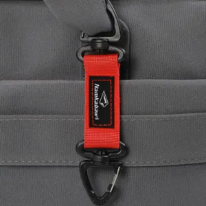 Sangle tactique durable pour sac à dos avec boucle pivotante, accessoire extérieur polyvalent.