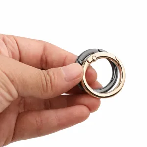Alliage de zinc anneau élastique rond boucle porte-clés accessoire de sac article principal.