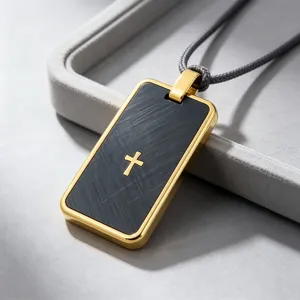 Pendentif plaque d'identification croix en acier inoxydable pour homme, collier cadre dore brosse.