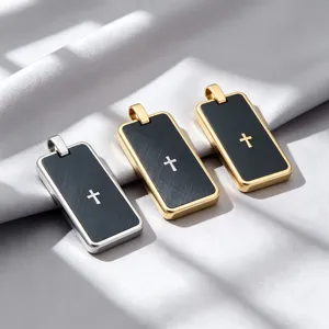 Pendentif militaire carré en acier inoxydable avec croix, collier homme rétro hip hop.
