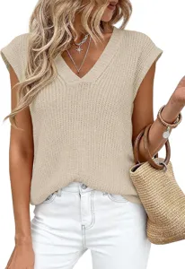 Detalle de top sin mangas con cuello en V de punto beige, elegante moda mujer verano.