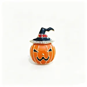 Primer plano de broche de calabaza de Halloween con sombrero de bruja y strass brillante