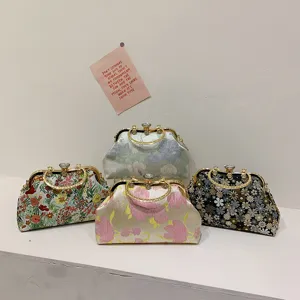 Vintage floral jacquard shell handbag with chain strap for women, elegant evening clutch
