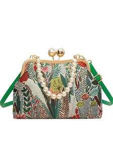 Bestickte Abendtasche mit Blumenmuster, Perlengriff und Vintage-Bügelverschluss.