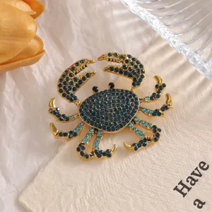 Sparkling rhinestone crab brooch pins for women, creative gold-plated animal accessories
