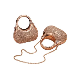 Elegante bolso de noche con diamantes de imitación oro rosa y correa de cadena metálica