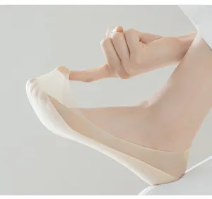 Detail shot of women ice silk mesh boat socks showing high elasticity and breathable cotton bottom.