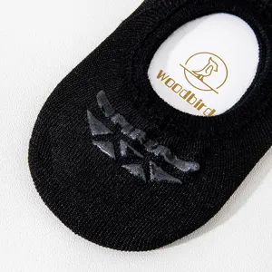 Black invisible boat socks for women, summer thin breathable anti-slip cotton short socks.