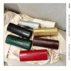 Vintage Crocodile Pattern Baguette Bag PU Leather Chain Shoulder Crossbody Bag Handbag For Women Date Party Fashion Bag
