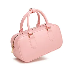 Elegante bolso Boston de gelatina rosa para mujer con asas dobles y detalles dorados