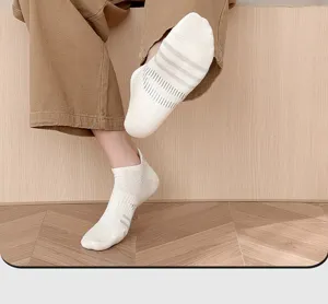 Herren Sommer atmungsaktive Mesh Sportsocken, niedrige Baumwoll Laufstrümpfe mit Streifen.