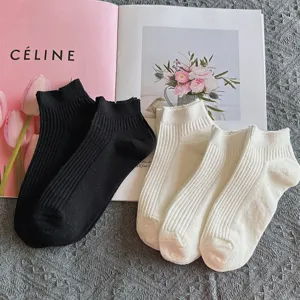 Men's solid color cotton boat socks, breathable low cut short socks for daily summer wear.