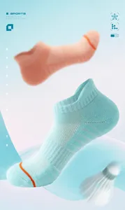 Professional sports ankle socks, breathable mesh running socks with sweat-absorbing towel bottom.