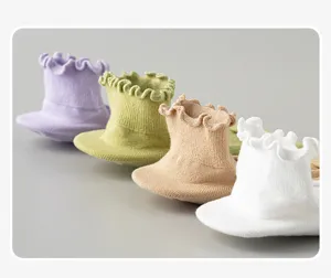Non-slip yoga socks with cute ruffled cuffs, breathable fitness short socks for women.