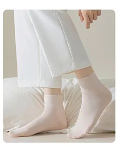 Comfortabele dames korte katoenen bootssokken detailweergave, ademende zomrstijl.
