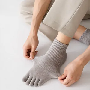 Men's breathable cotton five-toe socks mesh short athletic socks elastic toe separation