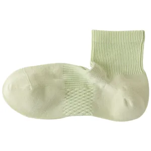 Light green pure cotton women's short socks, breathable mesh summer ankle socks, flat view.