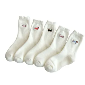 Calcetines de invierno gruesos y esponjosos para mujer lindo bordado de cachorro cálido
