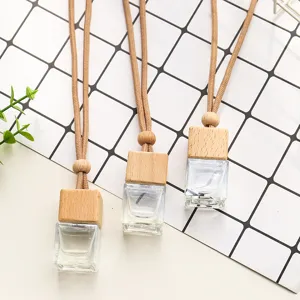 Flacon de parfum de voiture en verre avec bouchon en bois naturel pour désodorisant auto.