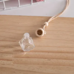 Leere 8ml Auto Parfüm Glasflasche mit Holzdeckel und Kordel für die PKW Innenraumdekoration