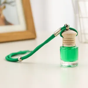 Botella de perfume de coche líquido verde detalle colgante colgante accesorio auto