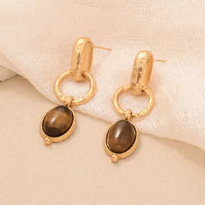 Boucles d'oreilles ovales dorées martelées avec pierre naturelle œil de tigre