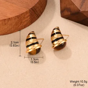 Detailed view of vintage Maillard C-shaped earrings with dimensions and weight info