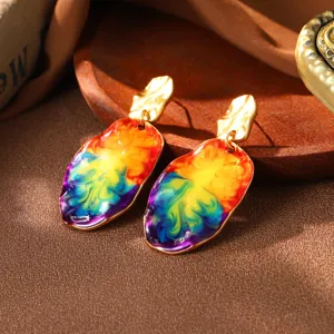 Exquisite bunte Emaille-Ohrringe im Kunst-Ölgemälde-Stil mit goldenen gehümmerten Akzenten