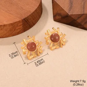 Vista detallada de pendientes vintage dorados con dimensiones y peso incluidos.