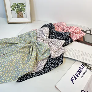 Barrettes à cheveux grand nœud à motif floral avec de longs rubans multicolores