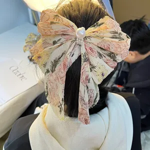 Barrette élégante avec nœud en mousseline fleurie et perle pour accessoire cheveux