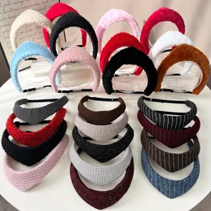 Collection détaillée de serre-têtes vintage en peluche de différentes couleurs