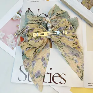 Barrettes à cheveux élégantes en mousseline florale avec perles et pinces en métal