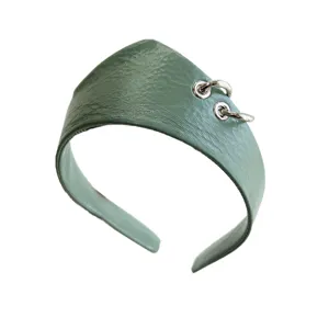 Cerchietto vintage in pelle verde con anello in metallo per accessori capelli donna