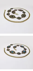 Ethische Vintage geschnitzte Türkis Taillenkette für Damen Kleid dekorativer Metallgürtel Detail.