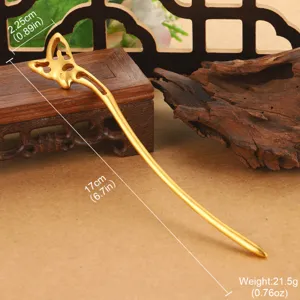 Detailed dimensions of a vintage 17cm golden hollow-out butterfly hair stick and weight