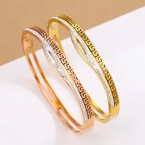 Bracciale Rigido in Acciaio Inossidabile Retrò Occidentale per Donna Oro Oro Rosa Motivo Greca Intarsiato con Strass Gioielli di Moda