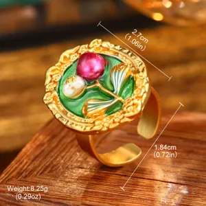 Detailed view of vintage baroque flower ring with natural pearl and size specifications