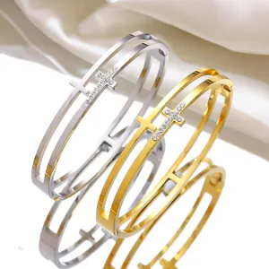 Bracelets joncs en acier inoxydable or et argent avec croix ajourée et strass brillants