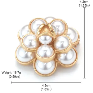 Elegant Camellia Flower Brooch For Women Artificial Pearl Inlaid Alloy Floral Pin For Suit Scarf Hat Decoration Retro Luxury Style Jewelry