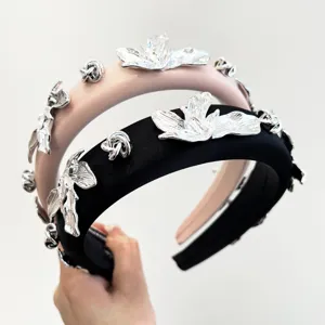Serre-tête en Tissu Style Coréen Doux et Cool Avec Pétales de Fleurs en Métal Pour Femmes Accessoires de Cheveux de Mode