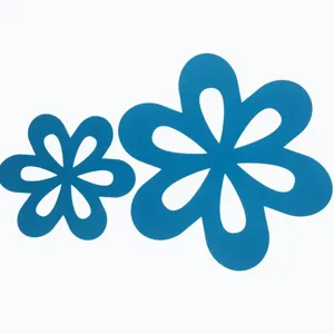 Due protezioni per pentole in feltro blu a forma di fiore per isolamento pentole.