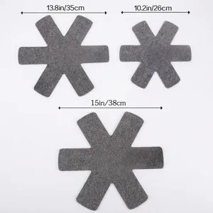 Set di 3 salvapentole in feltro grigio, dimensioni 26 cm, 35 cm e 38 cm, a forma di stella.