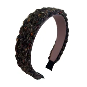 Chunky knitted wide headband with mixed color yarn for autumn and winter style