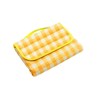 Waterproof foldable outdoor picnic blanket camping mat with portable handle for camping travel