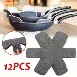 Detalle de 12 protectores de fieltro gris para sartenes mostrando apilado y recorte